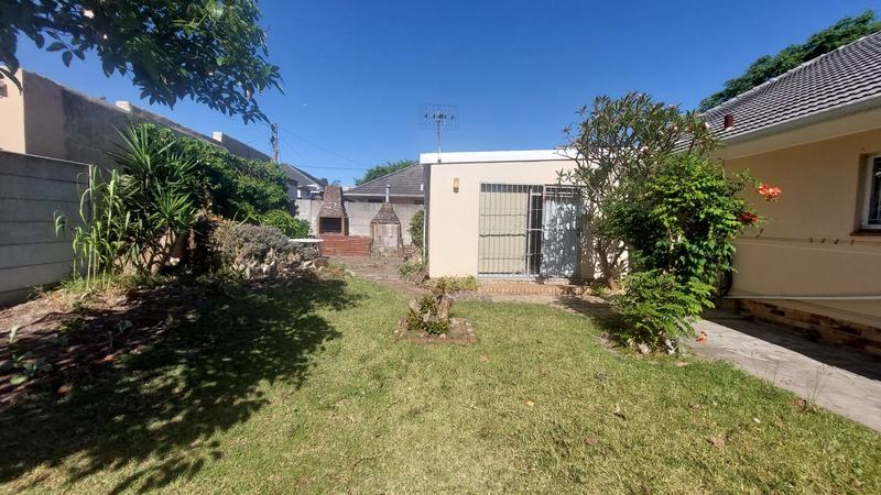 To Let 3 Bedroom Property for Rent in Chrismar Western Cape